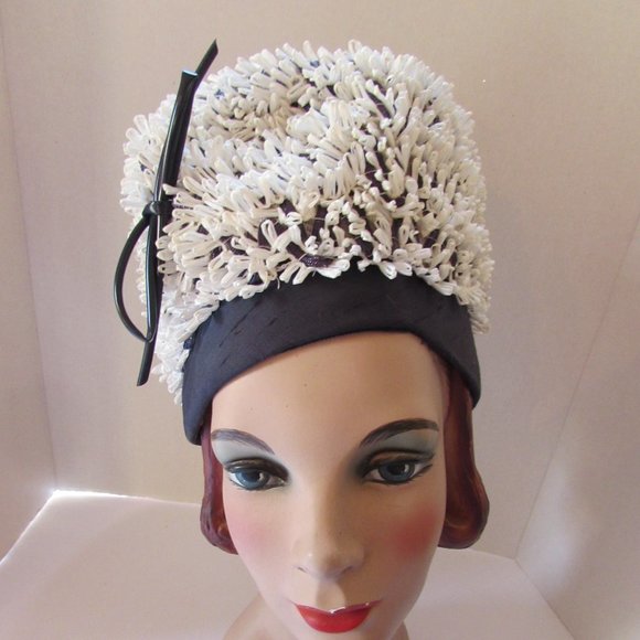 SALE Vintage 1960 Era Bubble Hat White Loops Navy Band Cain Sloan Co - Picture 3 of 10